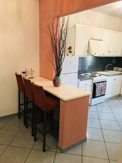 Cozy Apartment Near The Hospital อิโออันนินา ภายนอก รูปภาพ