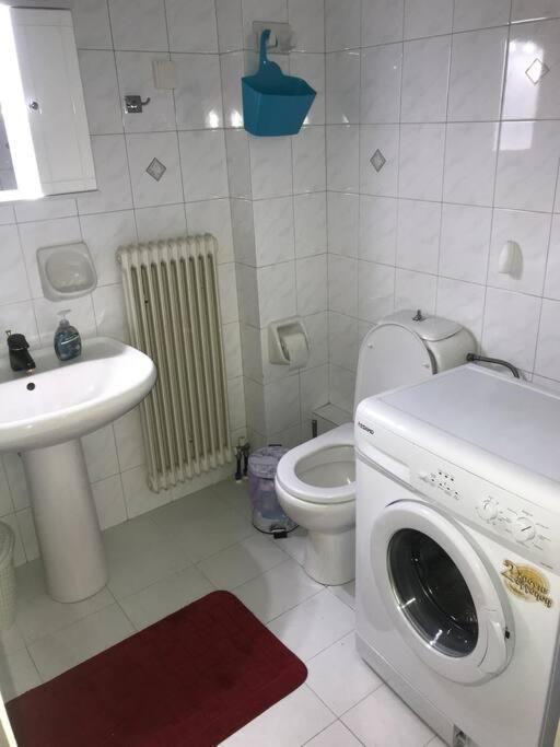 Cozy Apartment Near The Hospital อิโออันนินา ภายนอก รูปภาพ